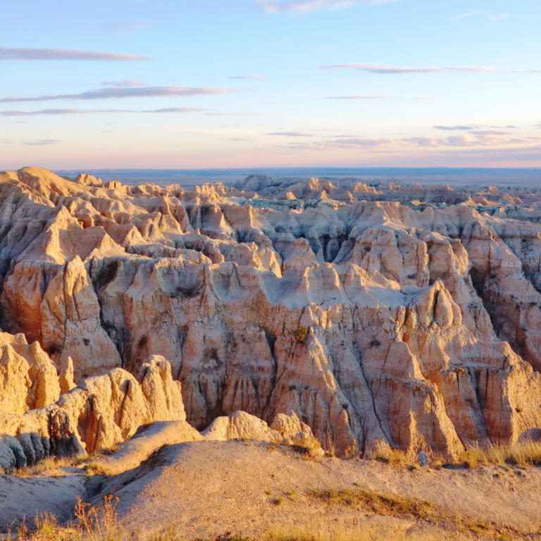 Le rocks. Национальный парк Badlands, Южная Дакота. Южная Дакота парк Бэдлендс. Штат Южная Дакота природа. Бедленд фосфориты.